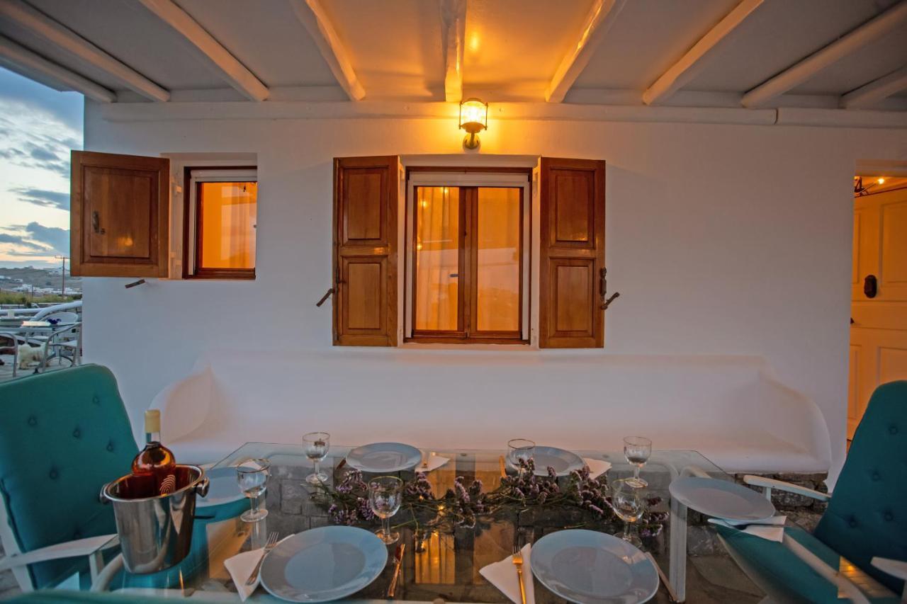 Dimitra Villa